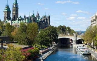 Canada Hotels Travel Guide